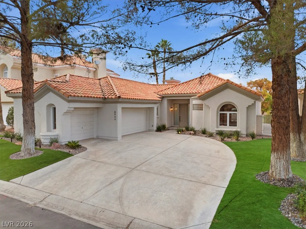 8944 Rainbow Ridge, Las Vegas, NV 89117