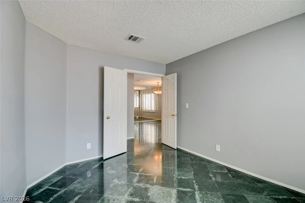 6401 Morley, Las Vegas, NV 89108