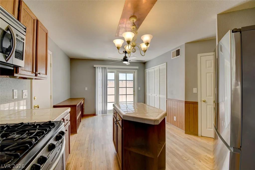 6401 Morley, Las Vegas, NV 89108