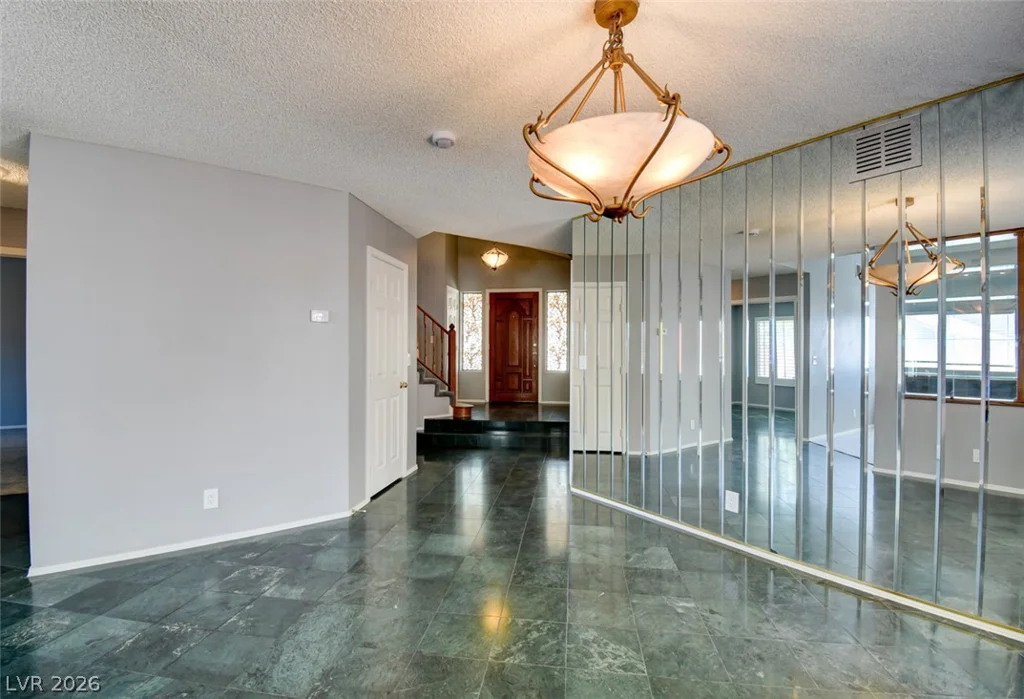 6401 Morley, Las Vegas, NV 89108