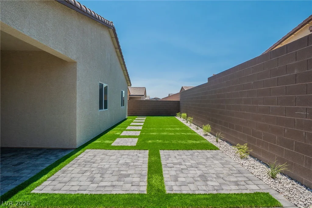 1691 Douglas Creek, North Las Vegas, NV 89084