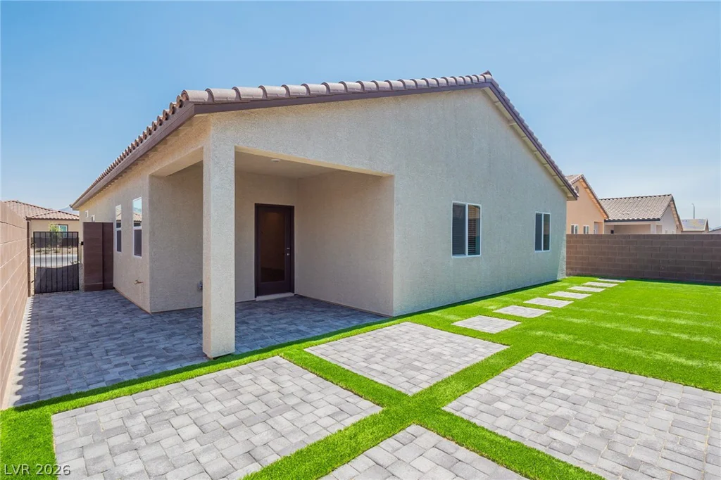 1691 Douglas Creek, North Las Vegas, NV 89084