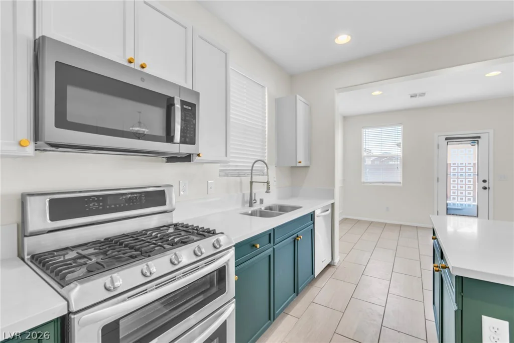 124 Country River, Henderson, NV 89011