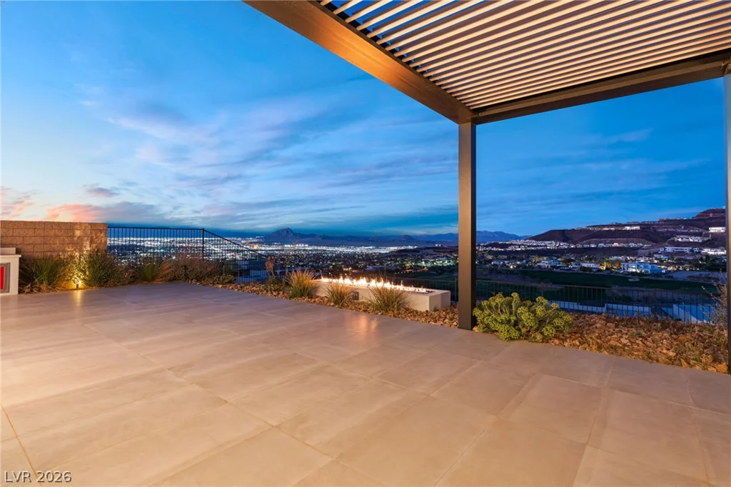656 Falcon Summit, Henderson, NV 89012
