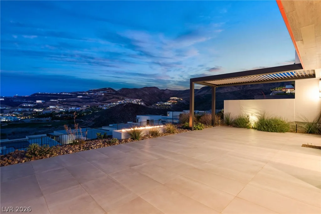 656 Falcon Summit, Henderson, NV 89012