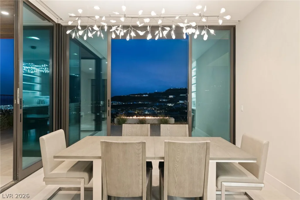 656 Falcon Summit, Henderson, NV 89012