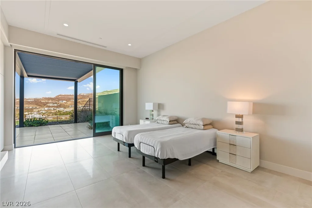 656 Falcon Summit, Henderson, NV 89012