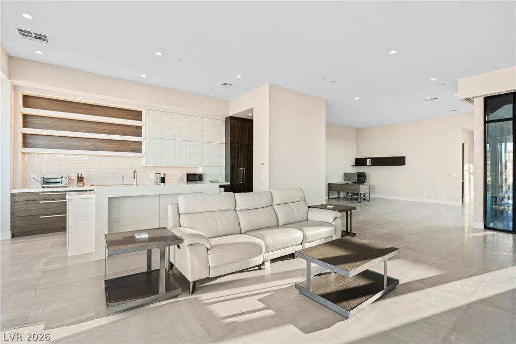 656 Falcon Summit, Henderson, NV 89012