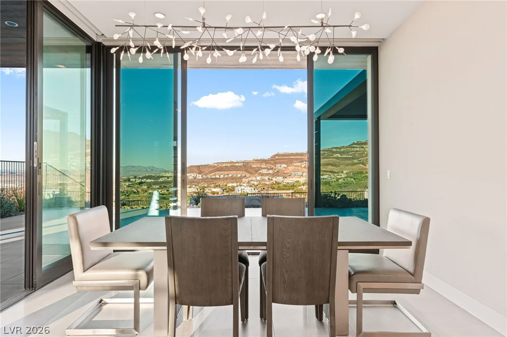 656 Falcon Summit, Henderson, NV 89012