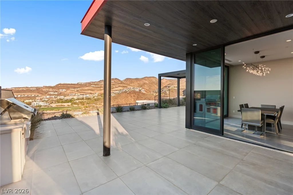 656 Falcon Summit, Henderson, NV 89012