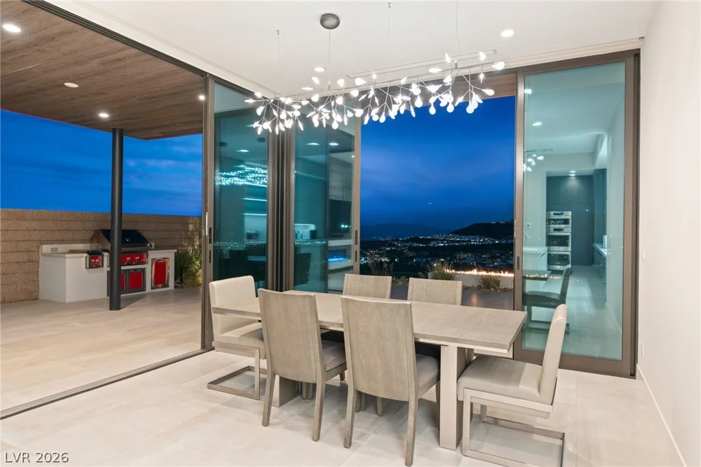 656 Falcon Summit, Henderson, NV 89012