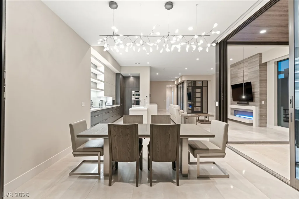 656 Falcon Summit, Henderson, NV 89012