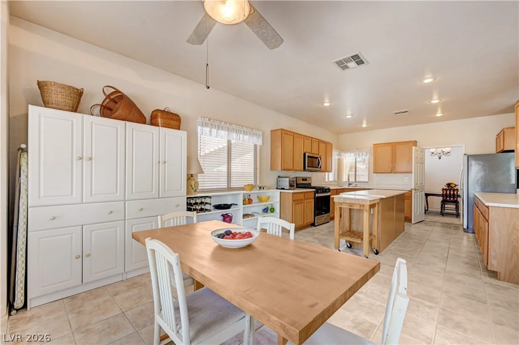 8316 Dawn Breeze, Las Vegas, NV 89131