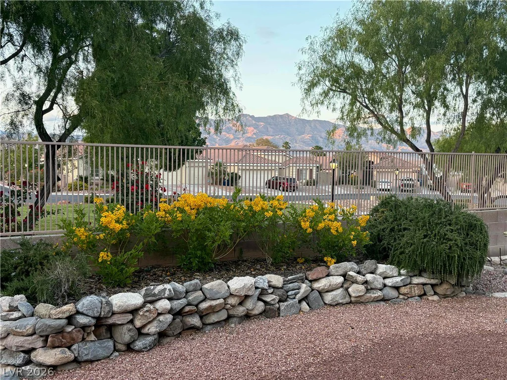 8316 Dawn Breeze, Las Vegas, NV 89131