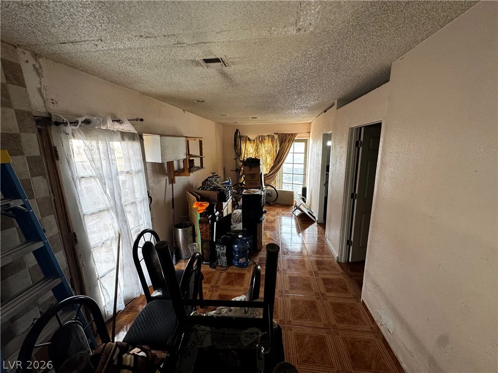 5025 Hayward, Las Vegas, NV 89122