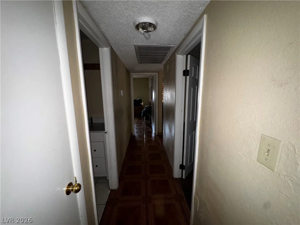 5025 Hayward, Las Vegas, NV 89122