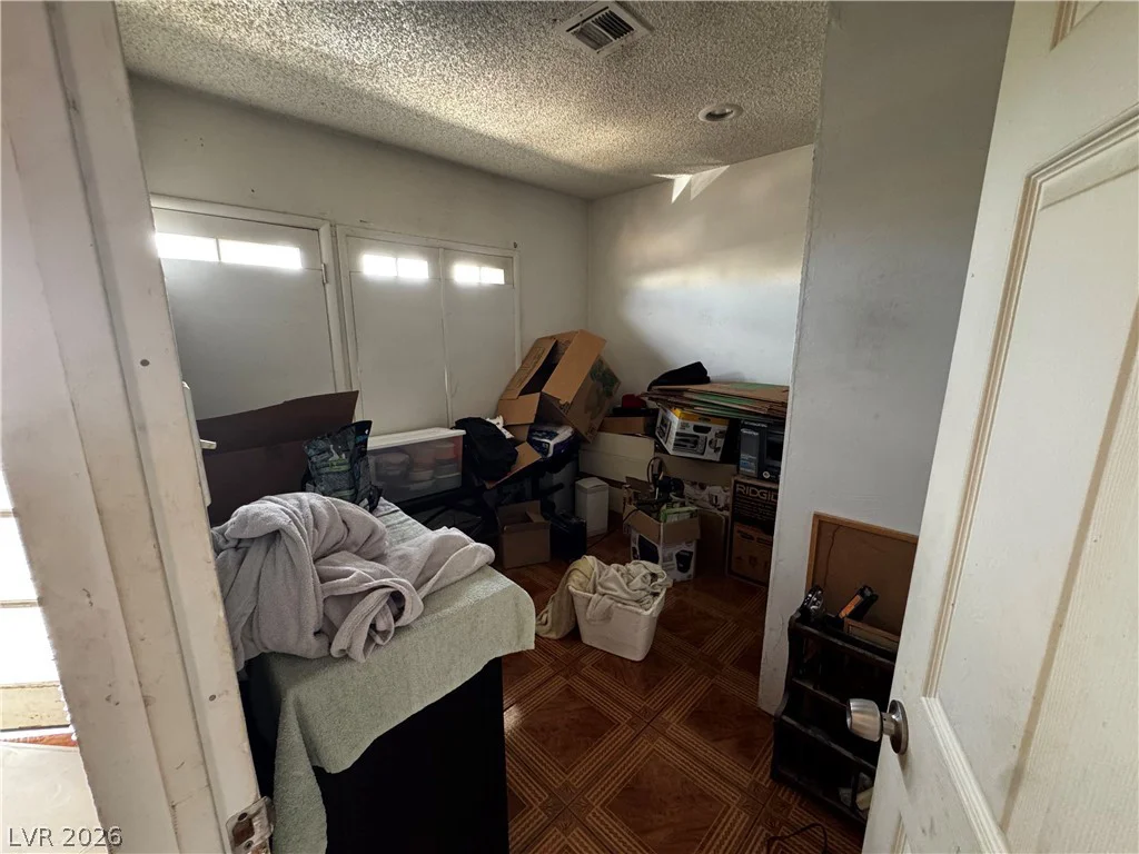 5025 Hayward, Las Vegas, NV 89122