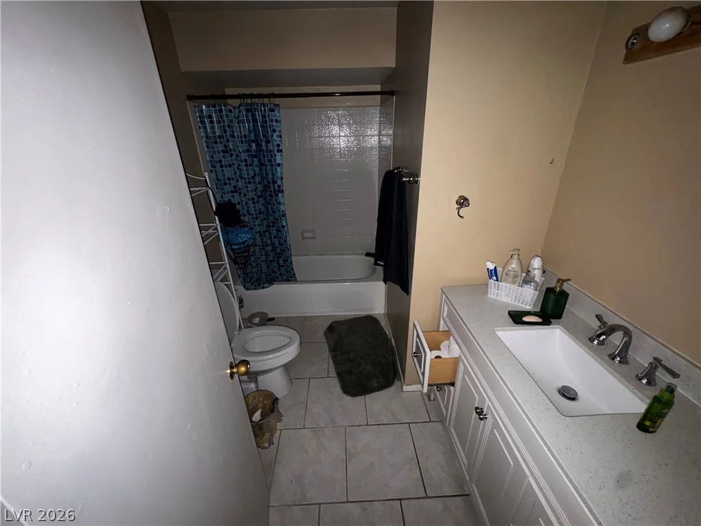 5025 Hayward, Las Vegas, NV 89122