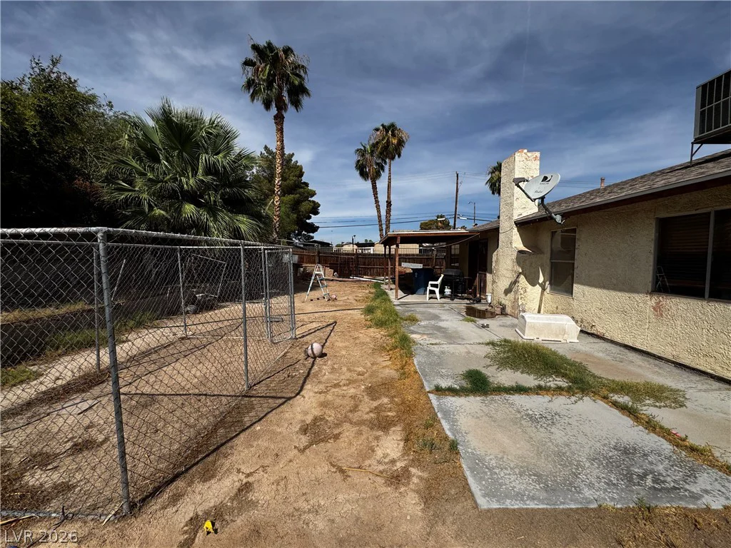 5025 Hayward, Las Vegas, NV 89122