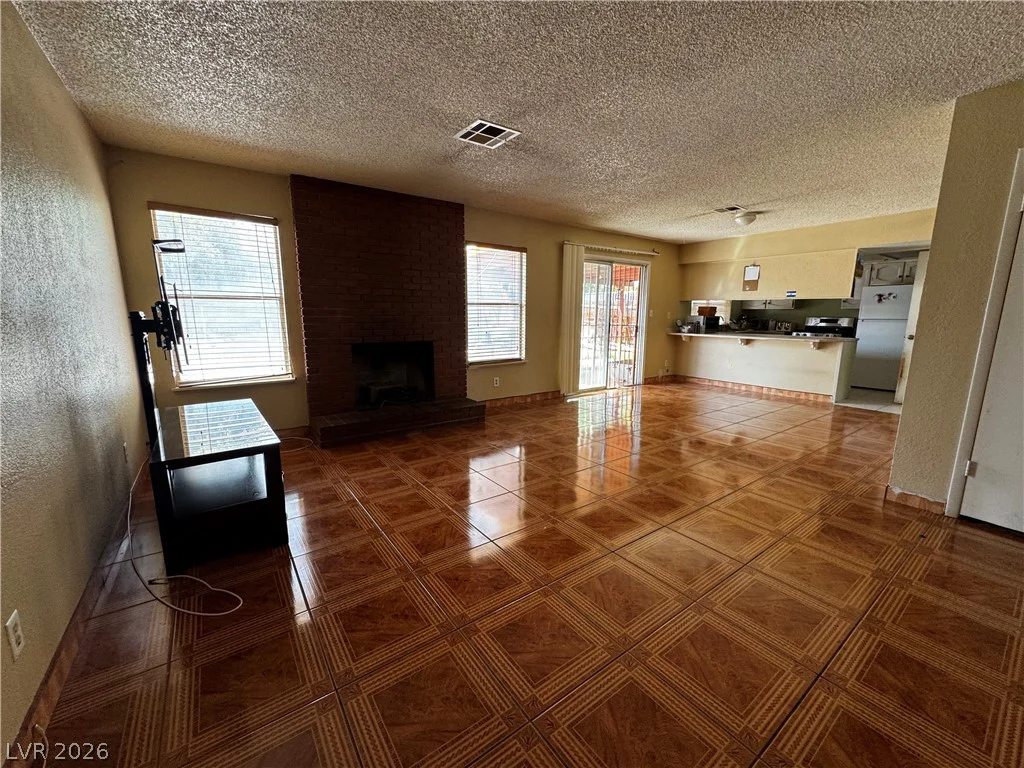 5025 Hayward, Las Vegas, NV 89122