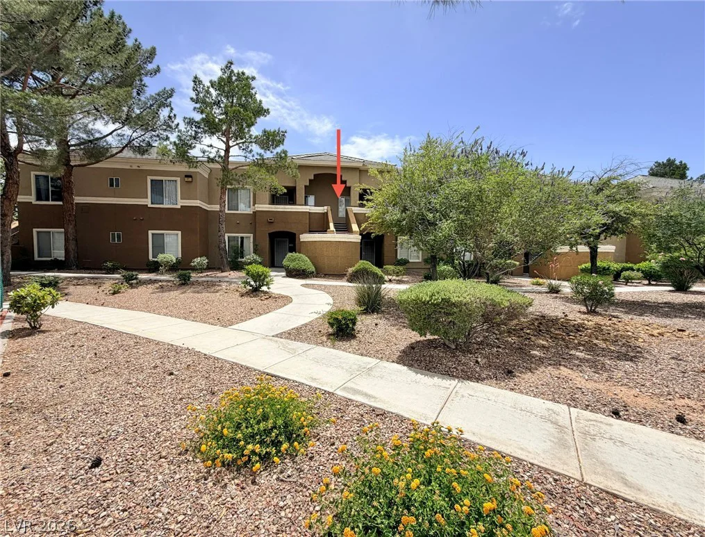 8070 Russell, Las Vegas, NV 89113