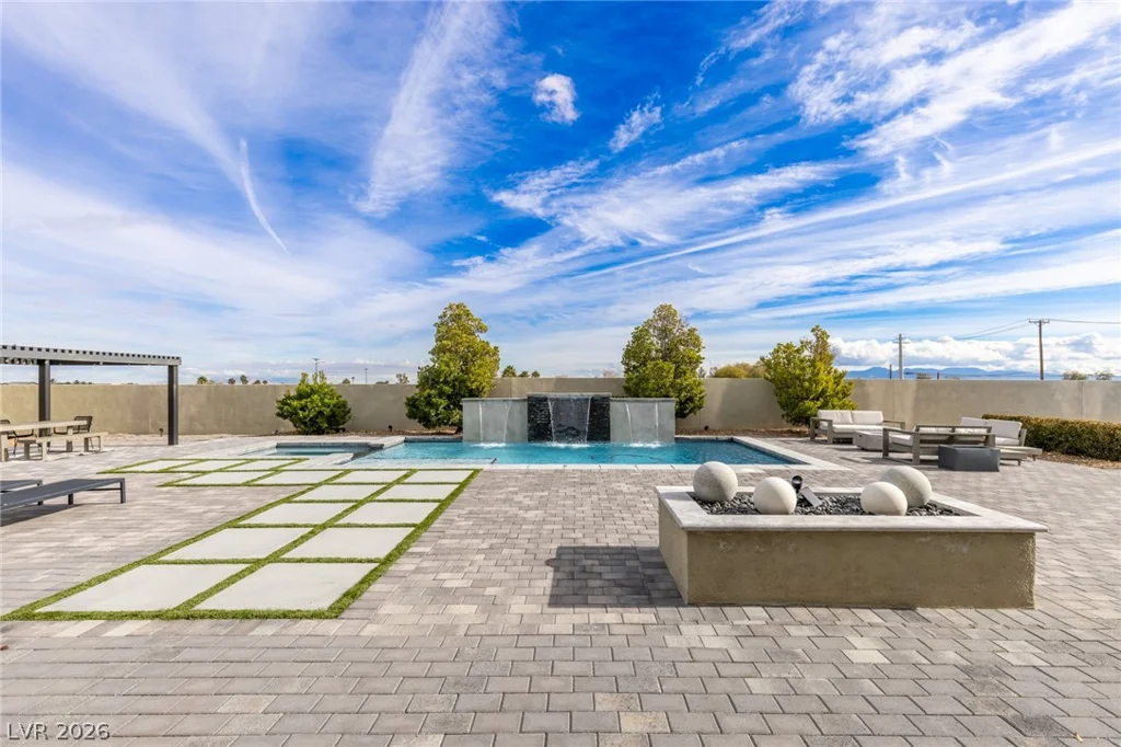 7851 Wigwam, Las Vegas, NV 89113