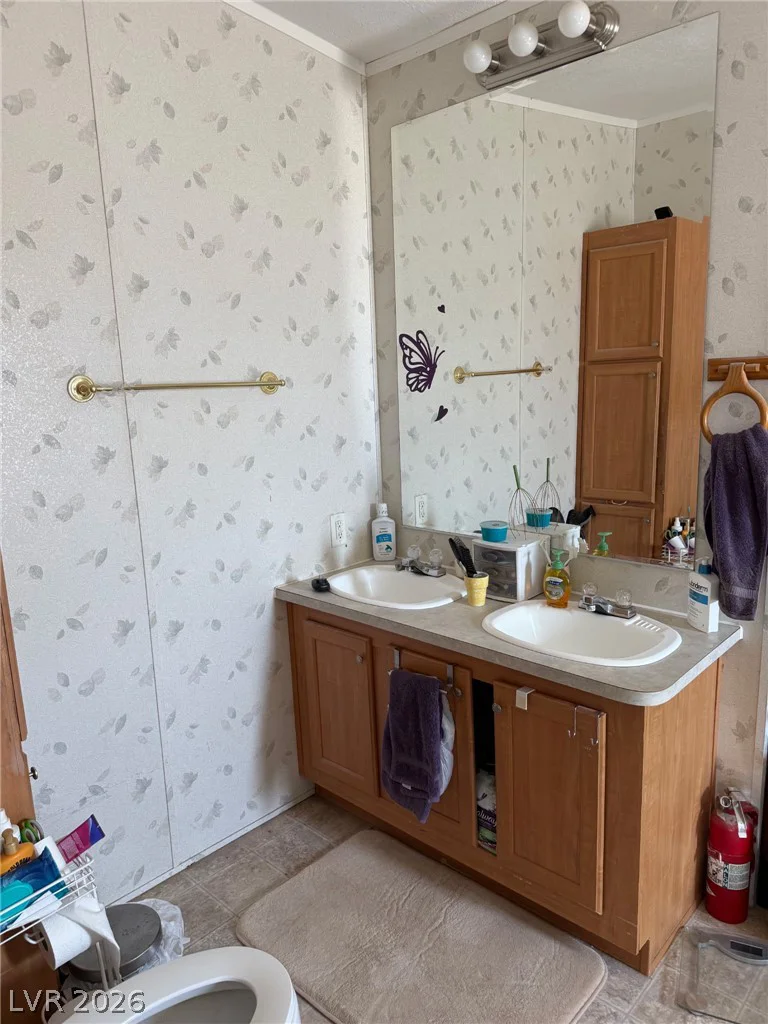 6440 Park Retiro, Pahrump, NV 89060