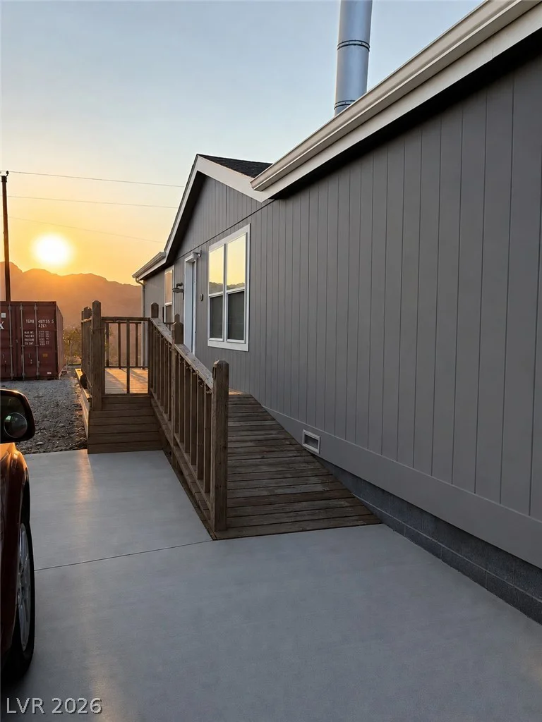 6440 Park Retiro, Pahrump, NV 89060