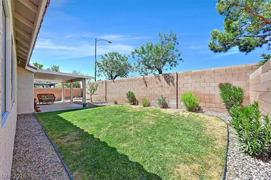 7021 Feather Pine, Las Vegas, NV 89131