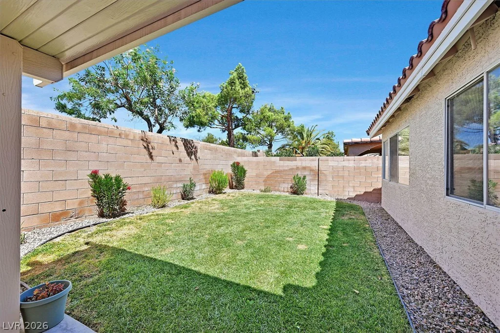 7021 Feather Pine, Las Vegas, NV 89131