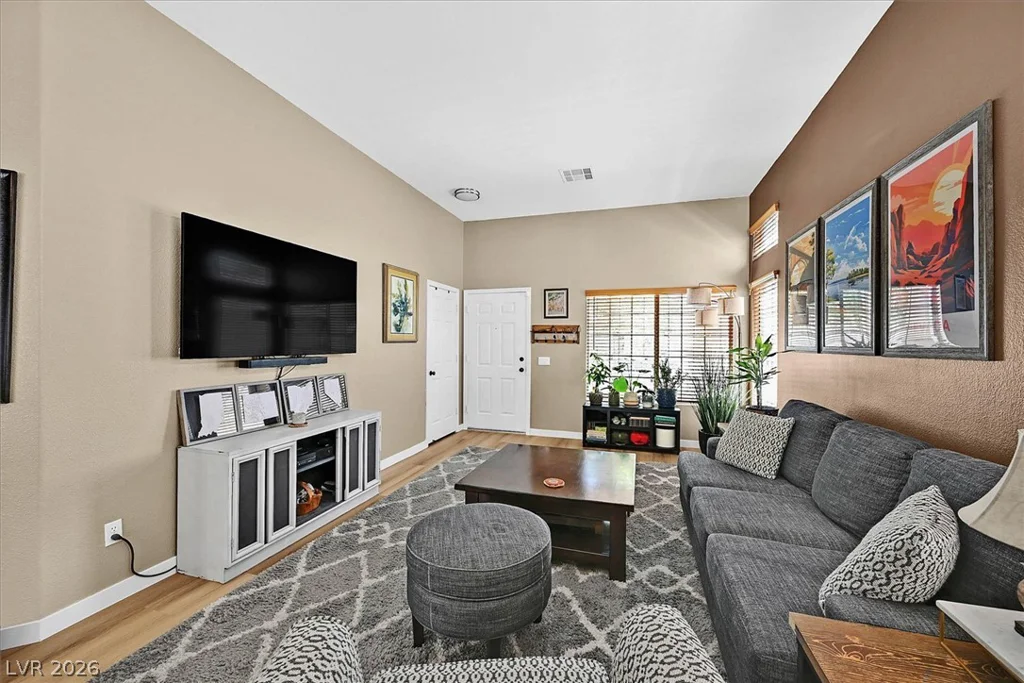 7021 Feather Pine, Las Vegas, NV 89131
