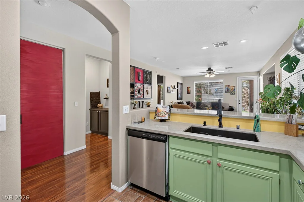 9745 Canterbury Creek, Las Vegas, NV 89183