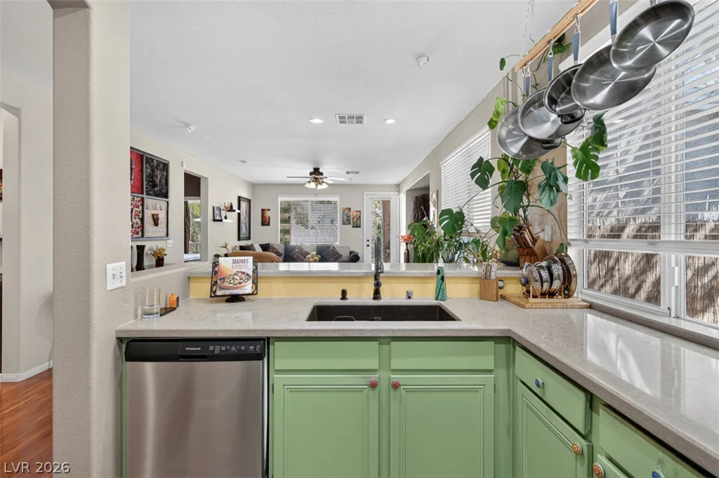 9745 Canterbury Creek, Las Vegas, NV 89183