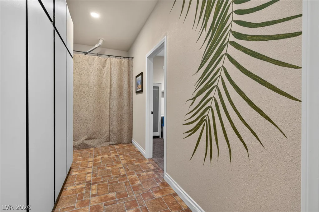 9745 Canterbury Creek, Las Vegas, NV 89183