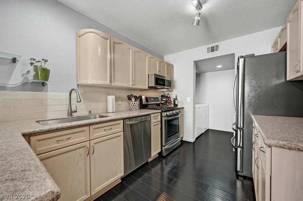 7950 Rosellen, Las Vegas, NV 89147