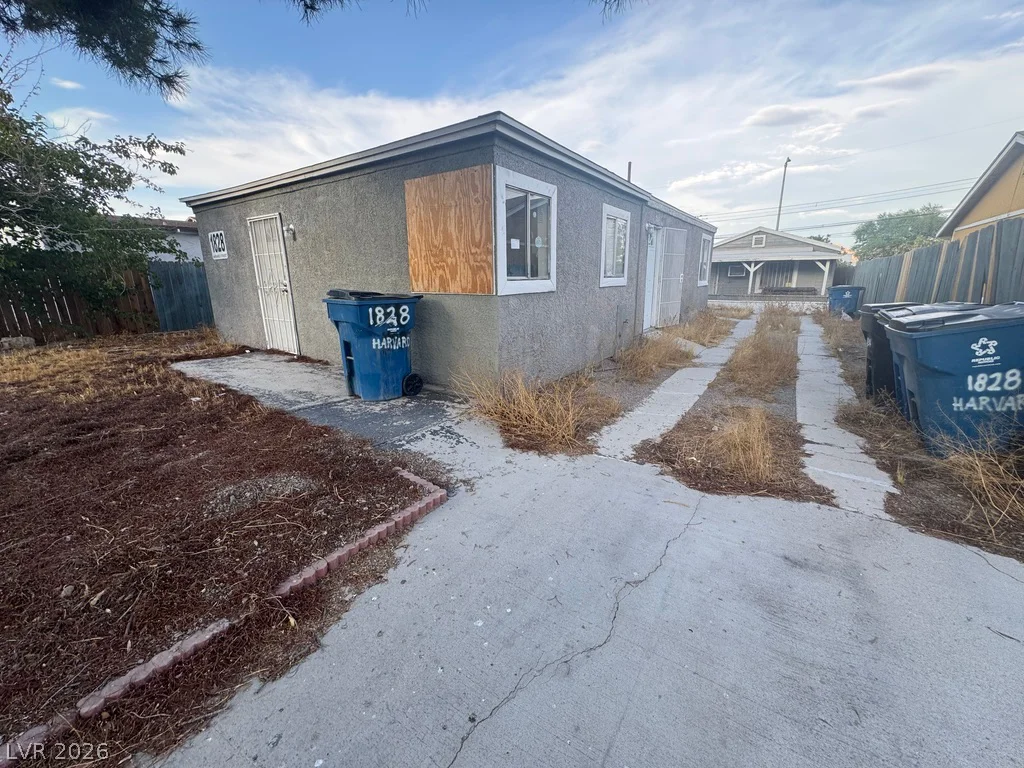 1828 Harvard, North Las Vegas, NV 89030