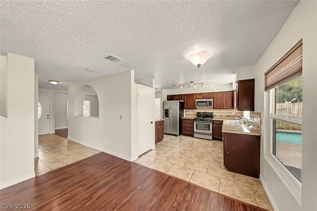 845 Arrowhead, Henderson, NV 89002