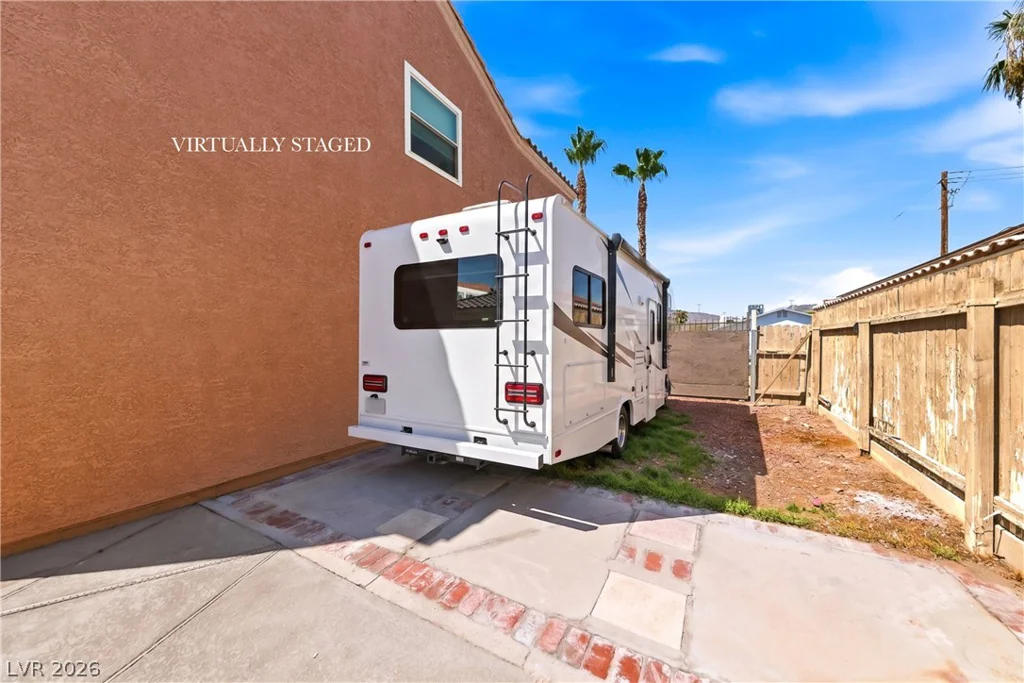 845 Arrowhead, Henderson, NV 89002