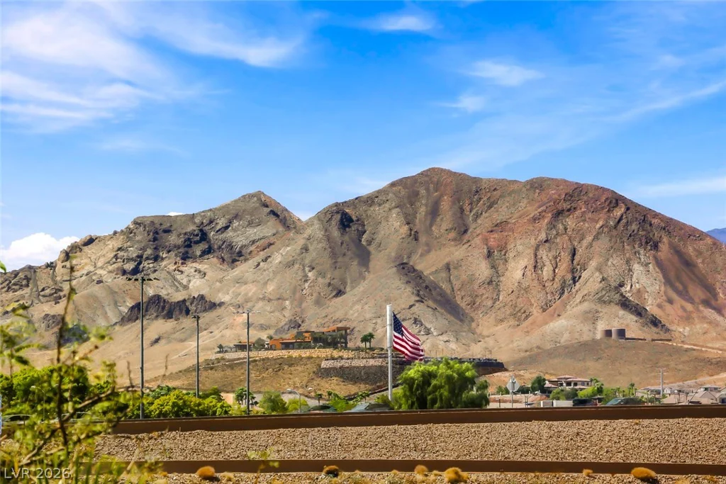 845 Arrowhead, Henderson, NV 89002