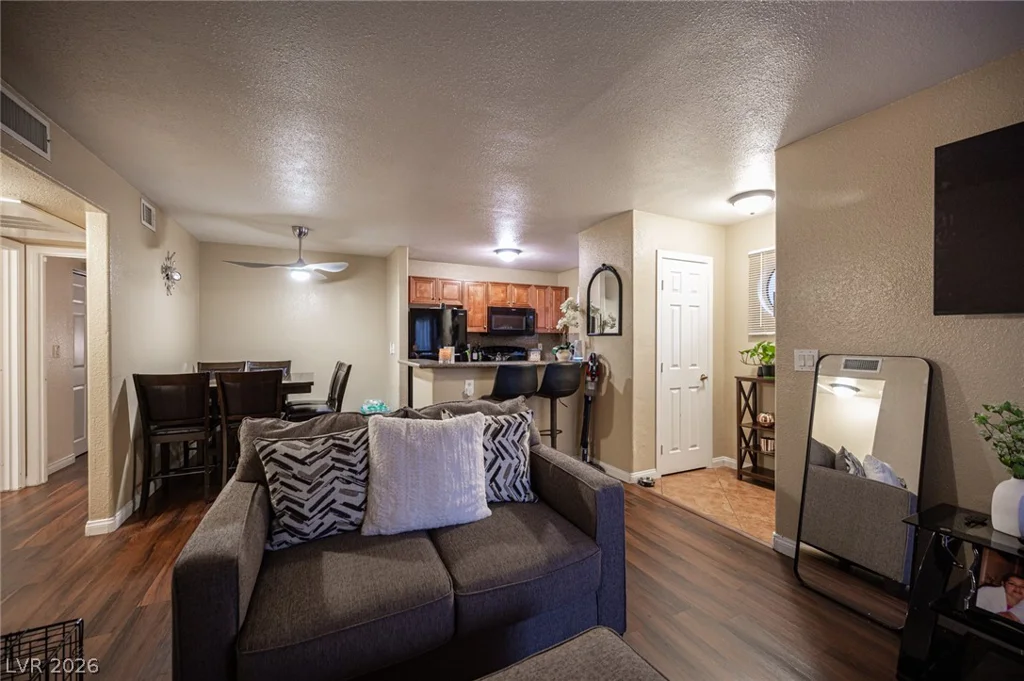 2969 Juniper Hills, Las Vegas, NV 89142
