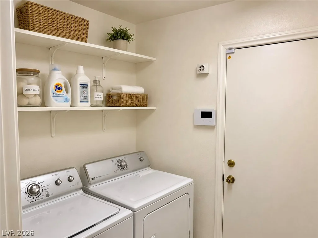 1809 Lyell Canyon, Las Vegas, NV 89134