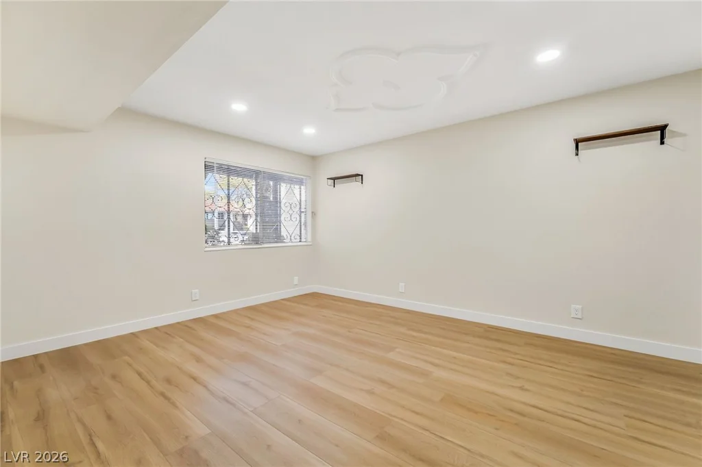 1405 Vegas Valley, Las Vegas, NV 89169