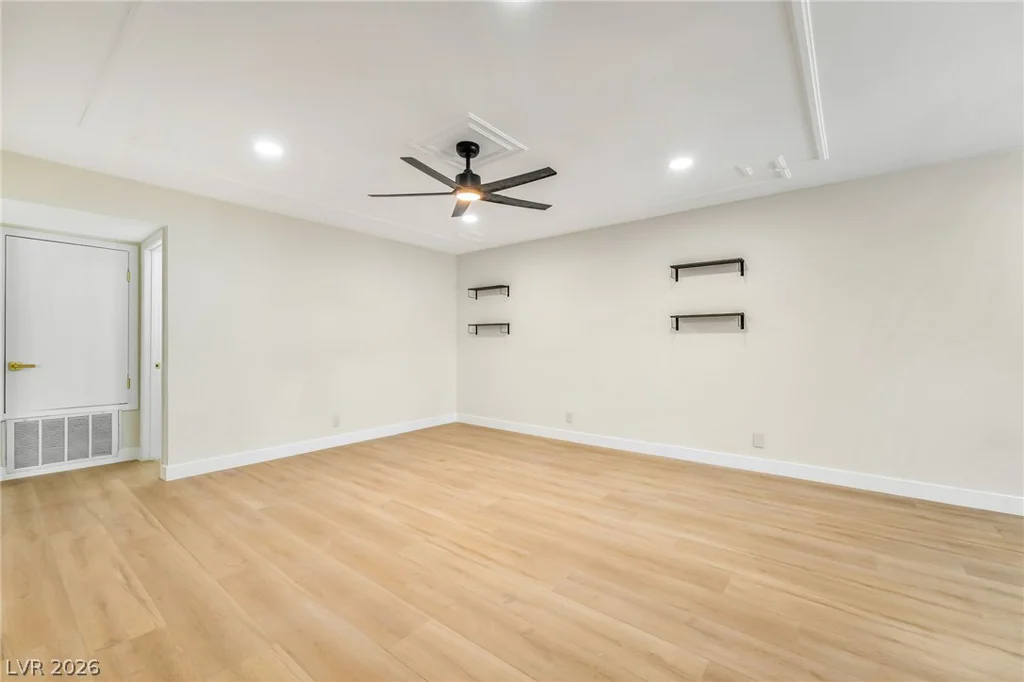 1405 Vegas Valley, Las Vegas, NV 89169