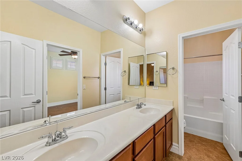1068 Oak Fair, Las Vegas, NV 89138