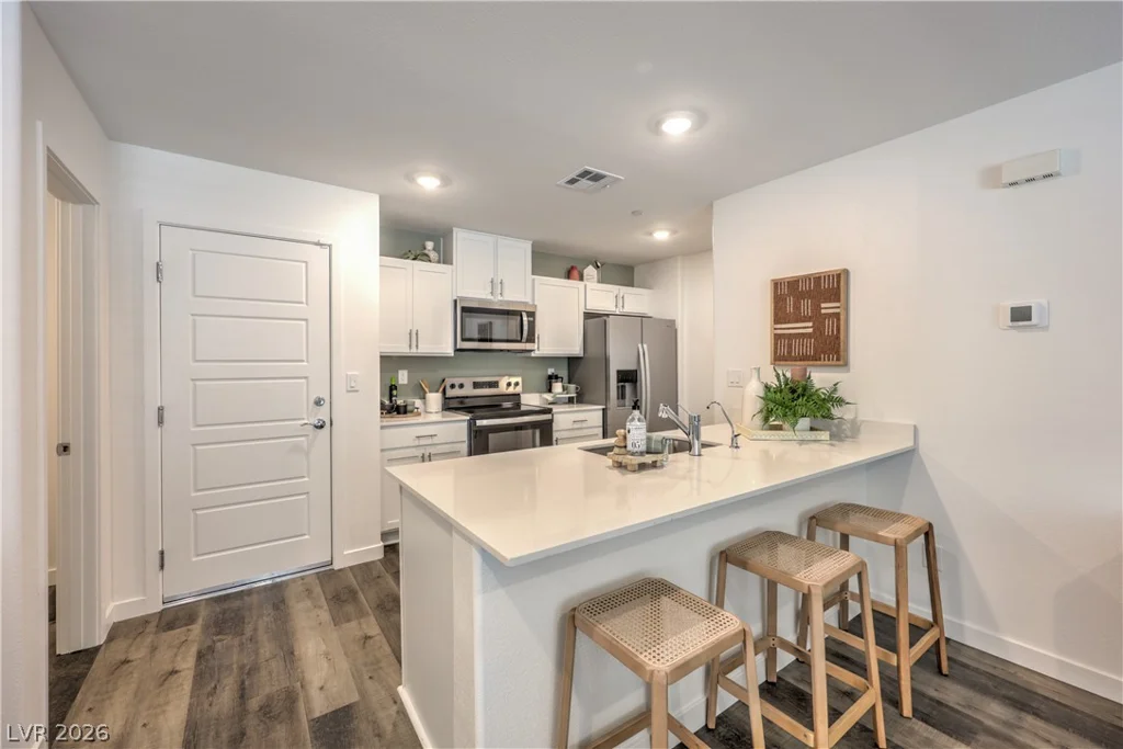 990 Desert Spruce, Las Vegas, NV 89107