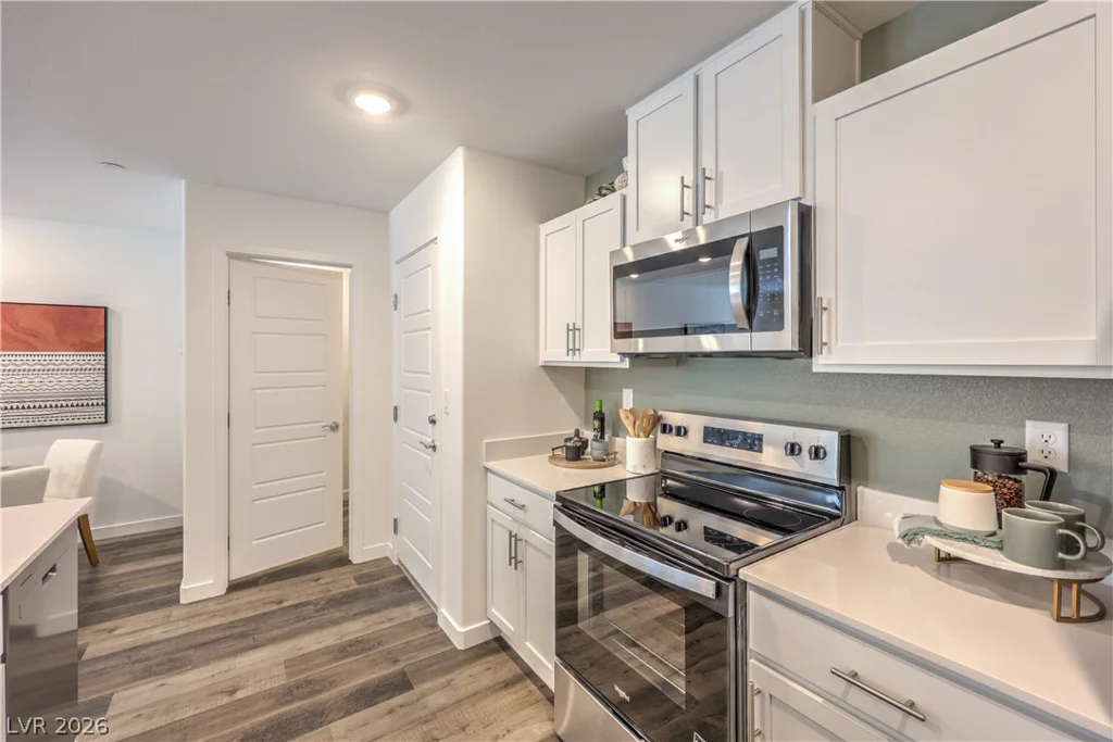 990 Desert Spruce, Las Vegas, NV 89107