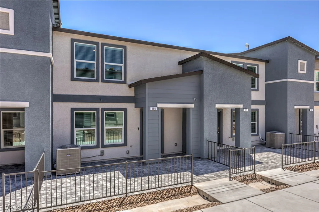 990 Desert Spruce, Las Vegas, NV 89107
