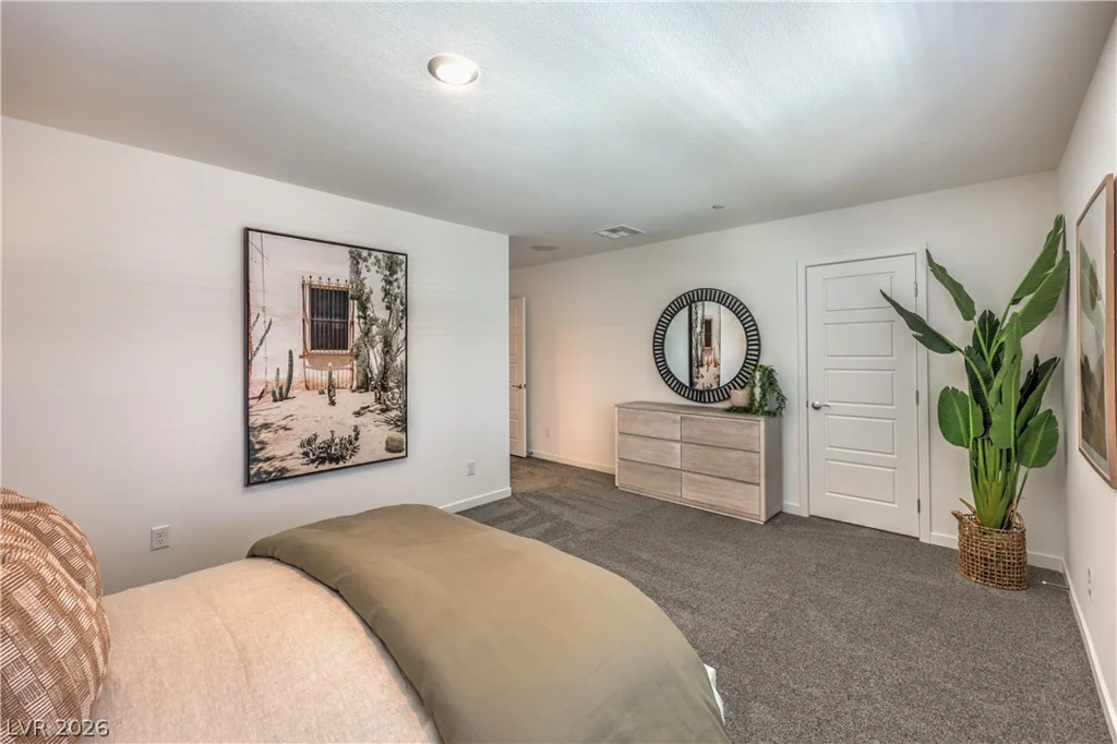 990 Desert Spruce, Las Vegas, NV 89107