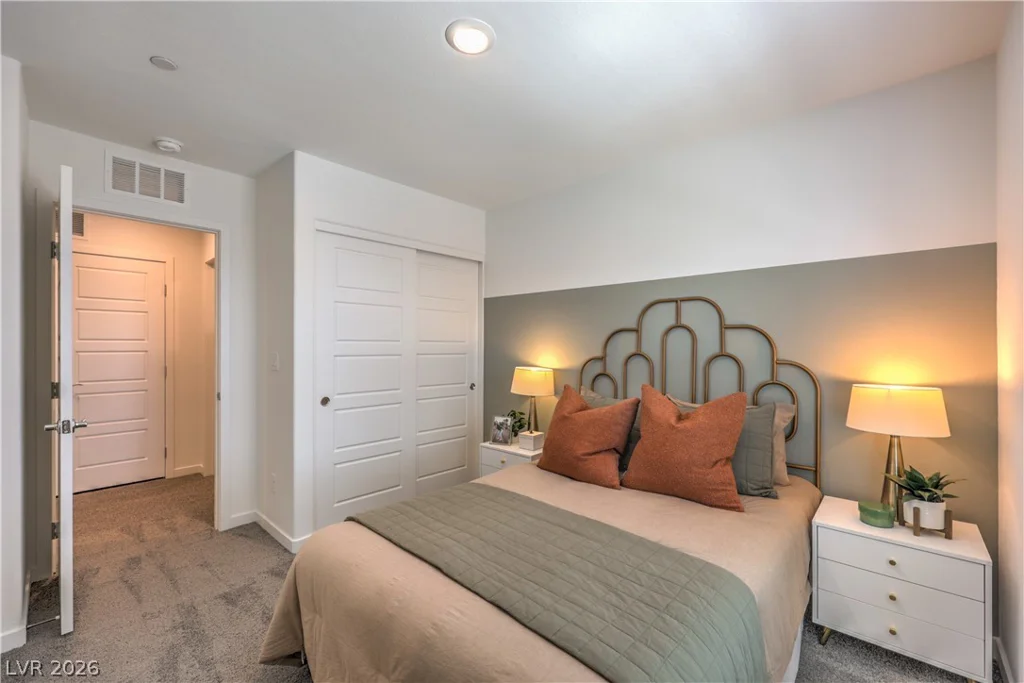 990 Desert Spruce, Las Vegas, NV 89107