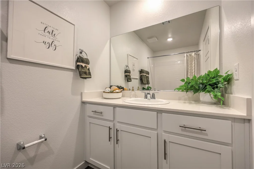 990 Desert Spruce, Las Vegas, NV 89107